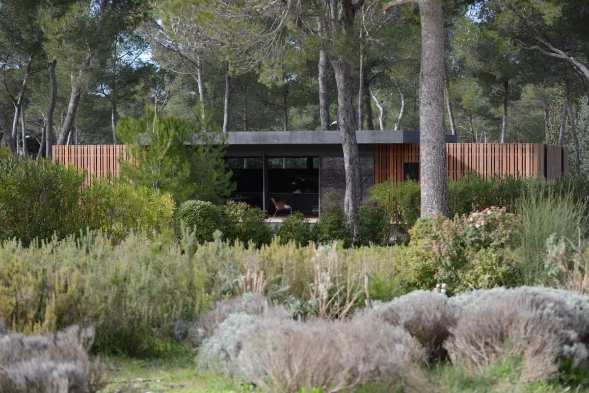 Dit huis is gebouwd in 4 dagen met alleen een schroevendraaier